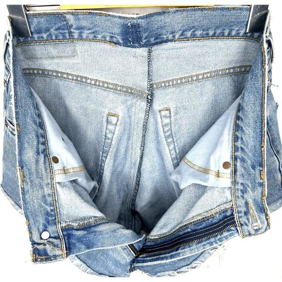Levis 550 Womens Jean Shorts Distressed DIY Cut Off Denim Light Wash Blue Sz 32 - Picture 5 of 8